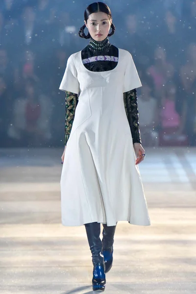 Look 26